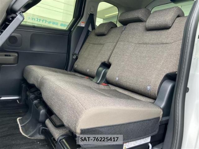 Toyota SIENTA 2025-07 8225538-5