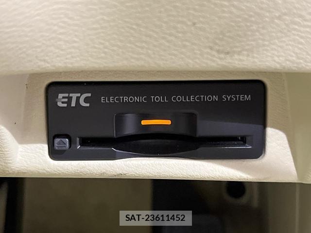 Nissan SKYLINE 2014-07 8219112-4