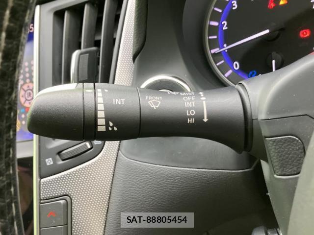 Nissan SKYLINE 2015-12 8220182-16