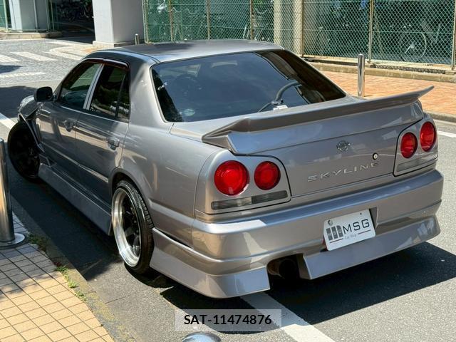 Nissan SKYLINE 2000-01 8221920-3