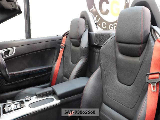 Mercedes Benz SLC 2017-03 8219577-3
