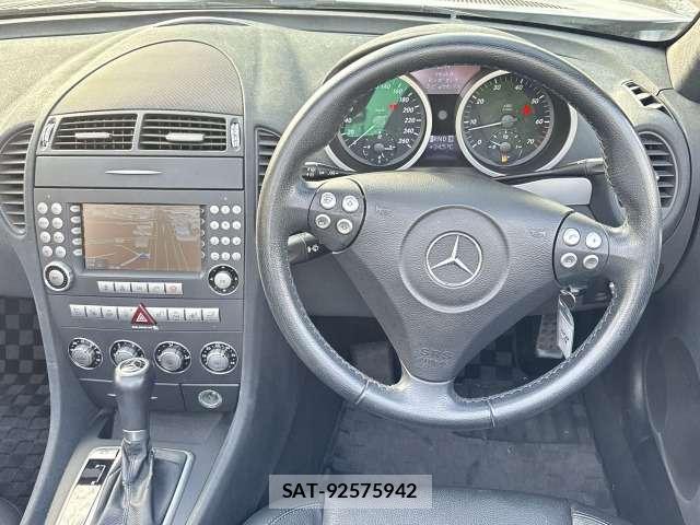 Mercedes Benz SLK 2005-08 8218369-10