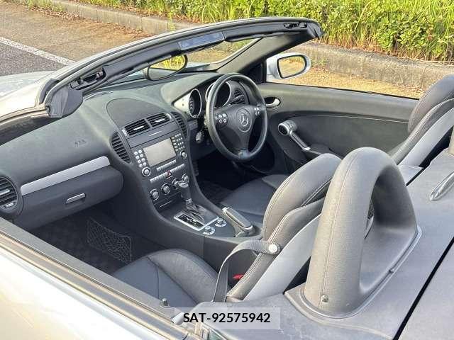 Mercedes Benz SLK 2005-08 8218369-19