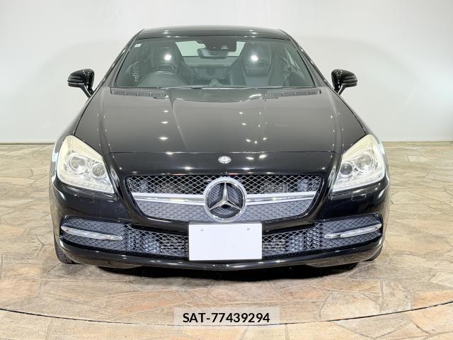 Mercedes Benz SLK 2013-06 8223861-1
