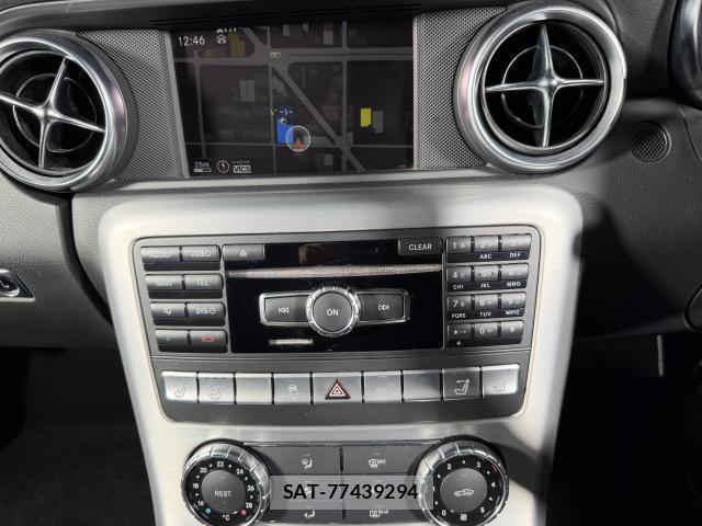 Mercedes Benz SLK 2013-06 8223861-7