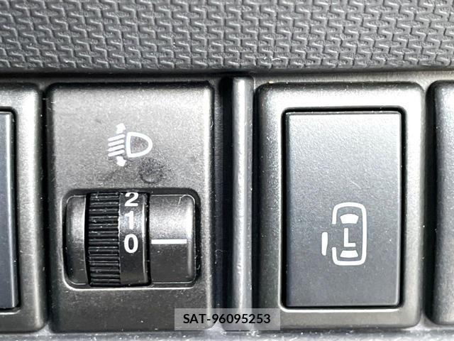 Suzuki SOLIO 2014-08 8222865-4