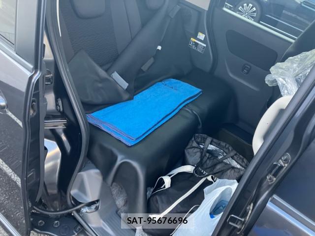 Suzuki SPACIA 2014-04 8219222-11