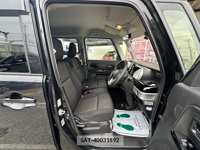 Suzuki SPACIA 2019-05 8220704-11