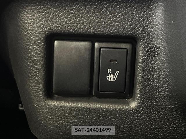 Suzuki SPACIA 2019-12 8221647-6