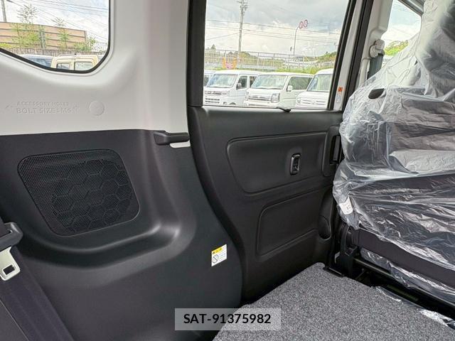 Suzuki SPACIA 2025-12 8222374-13