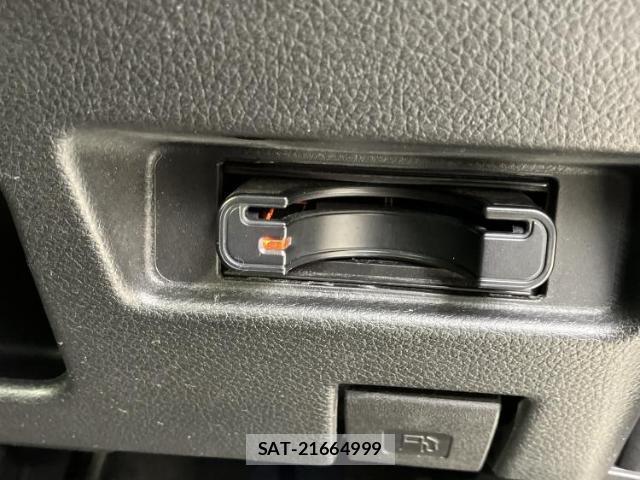Suzuki SPACIA 2019-04 8225065-17