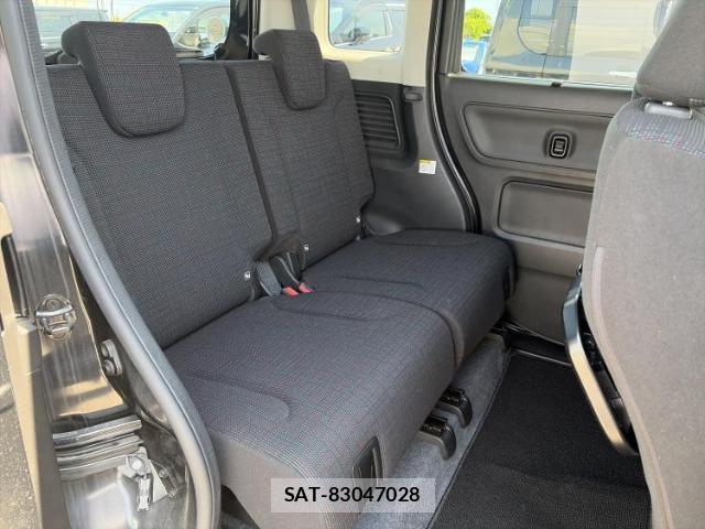 Suzuki SPACIA 2022-02 8216696-5