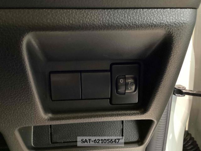 Suzuki SPACIA 2025-12 8221293-11