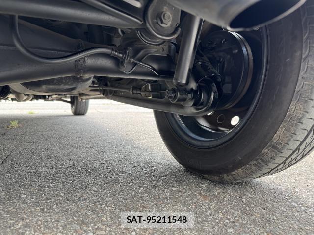 Suzuki SPACIA 2013-10 8222456-11