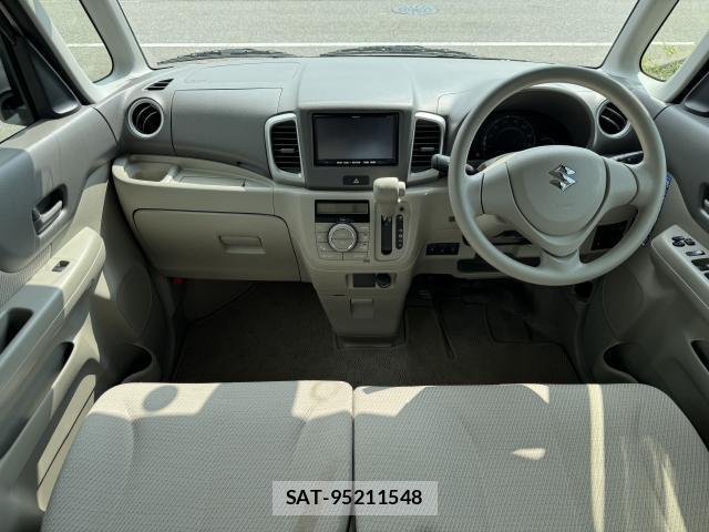 Suzuki SPACIA 2013-10 8222456-13
