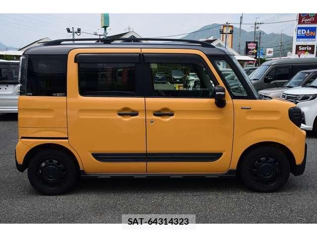 Suzuki SPACIA 2019-06 8223222-8
