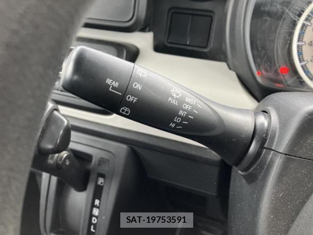 Suzuki SPACIA 2018-02 8224185-12