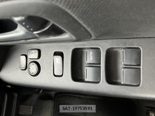 Suzuki SPACIA 2018-02 8224185-17