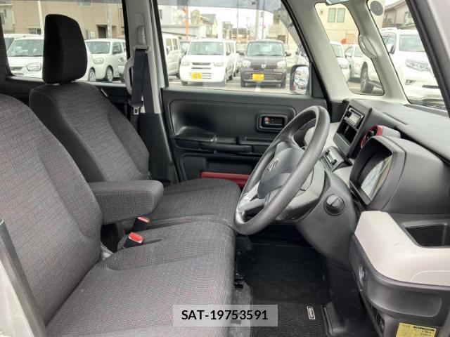 Suzuki SPACIA 2018-02 8224185-3