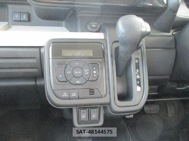 Suzuki SPACIA 2025-05 8224801-8
