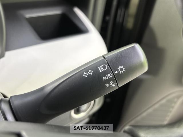 Suzuki SPACIA 2021-06 8225078-13