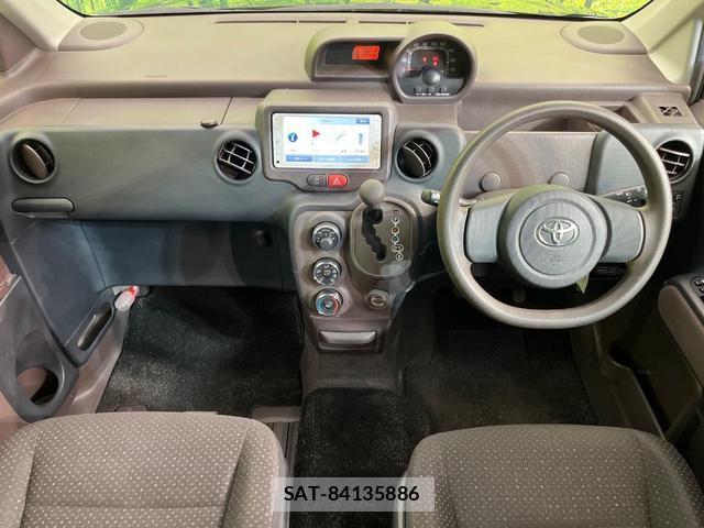 Toyota SPADE 2013-05 8216313-1