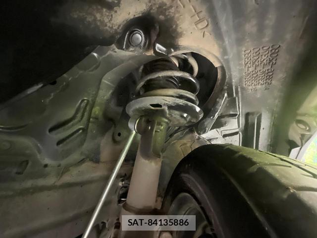 Toyota SPADE 2013-05 8216313-19