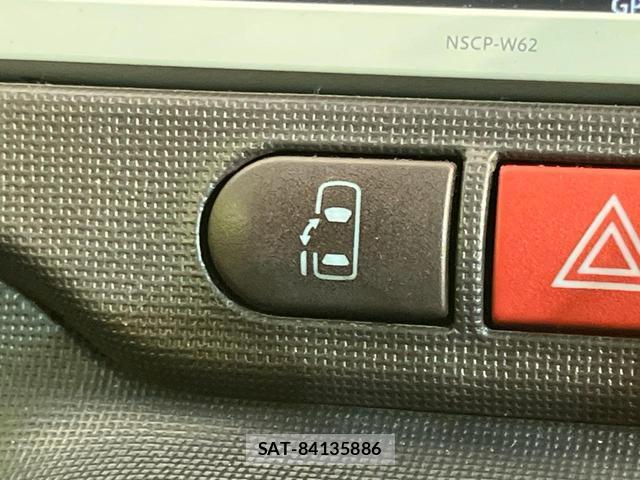 Toyota SPADE 2013-05 8216313-4
