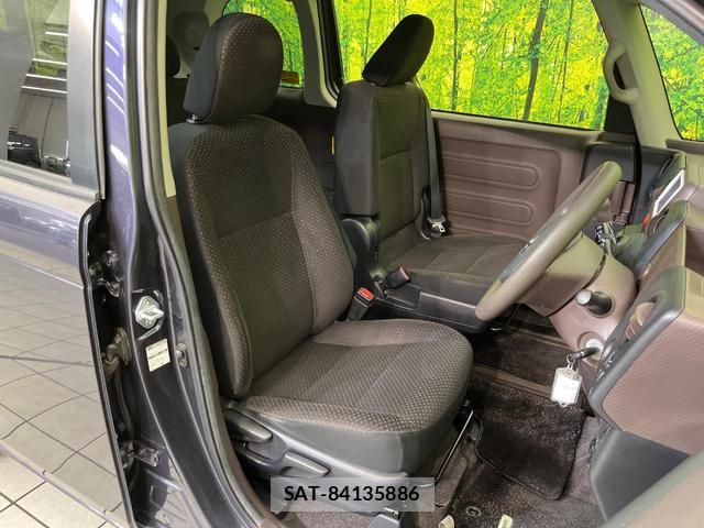 Toyota SPADE 2013-05 8216313-7