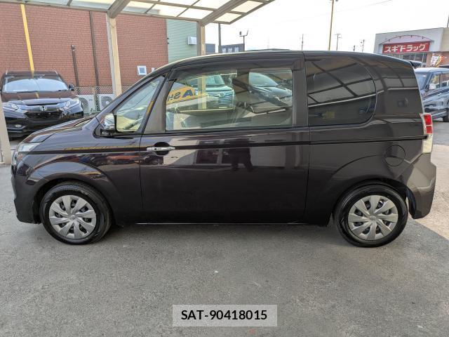 Toyota SPADE 2015-06 8220980-11