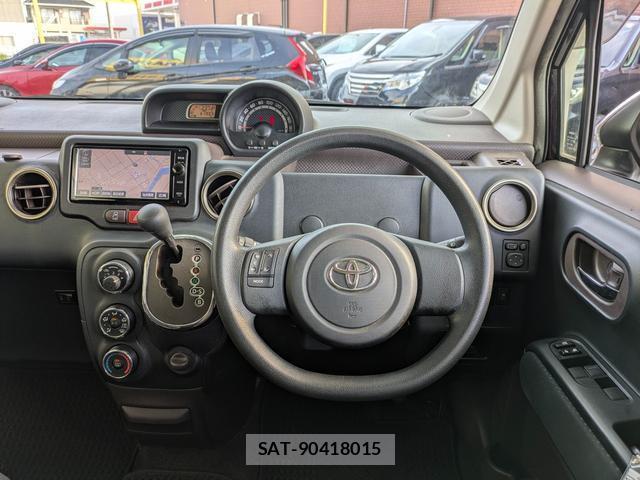 Toyota SPADE 2015-06 8220980-17