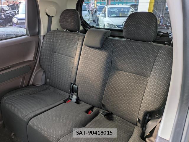 Toyota SPADE 2015-06 8220980-6