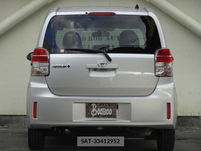 Toyota SPADE 2014-09 8221265-12
