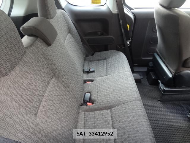 Toyota SPADE 2014-09 8221265-16