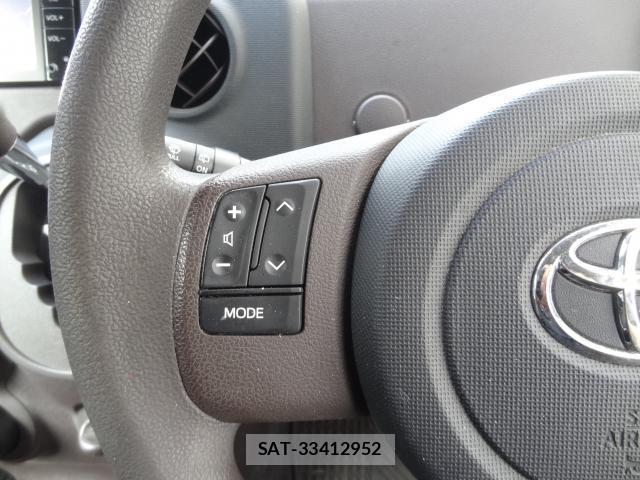 Toyota SPADE 2014-09 8221265-6
