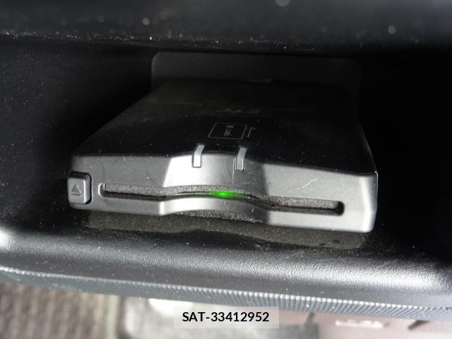 Toyota SPADE 2014-09 8221265-7