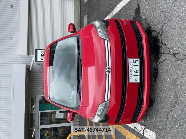 Toyota SPADE 2015-07 8222771-0