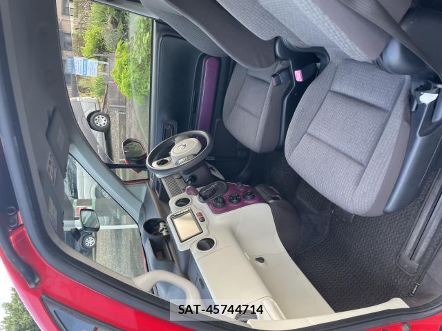 Toyota SPADE 2015-07 8222771-4