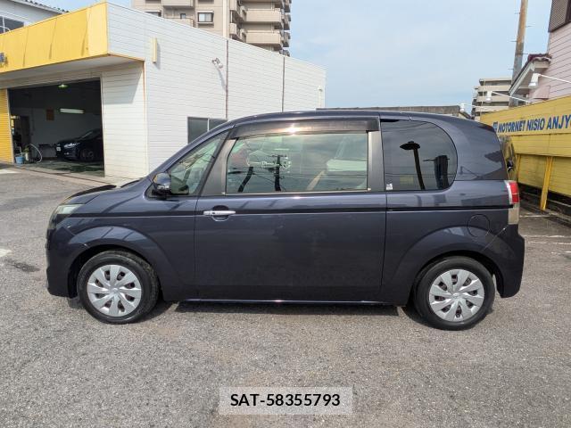 Toyota SPADE 2014-10 8222891-11