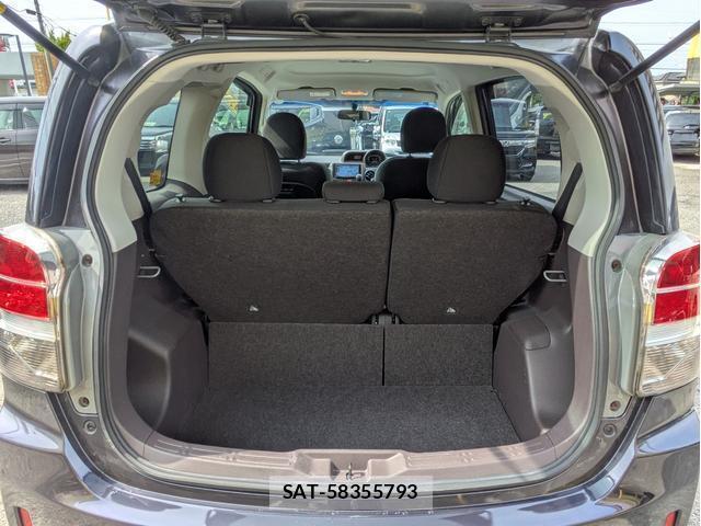 Toyota SPADE 2014-10 8222891-15