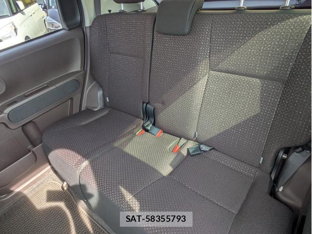 Toyota SPADE 2014-10 8222891-6