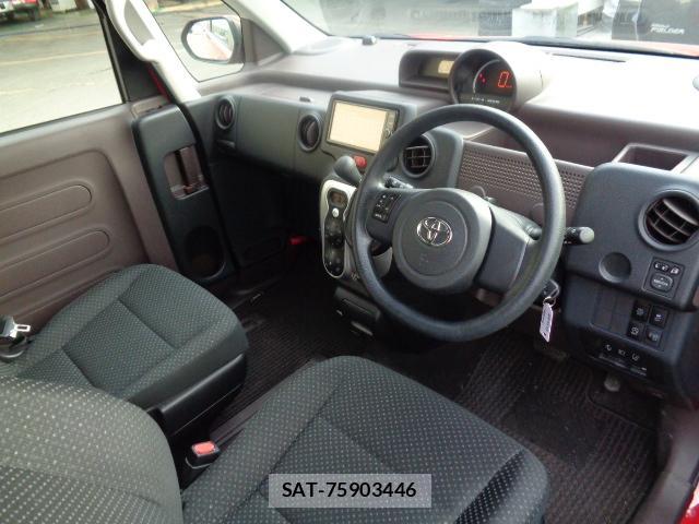 Toyota SPADE 2017-03 8223895-3