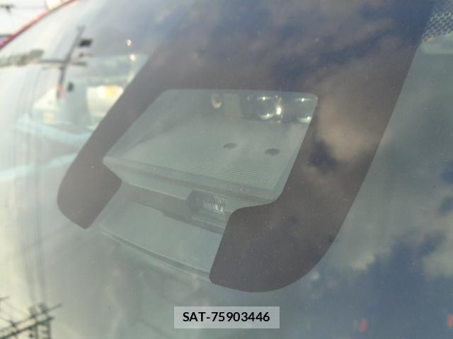 Toyota SPADE 2017-03 8223895-4
