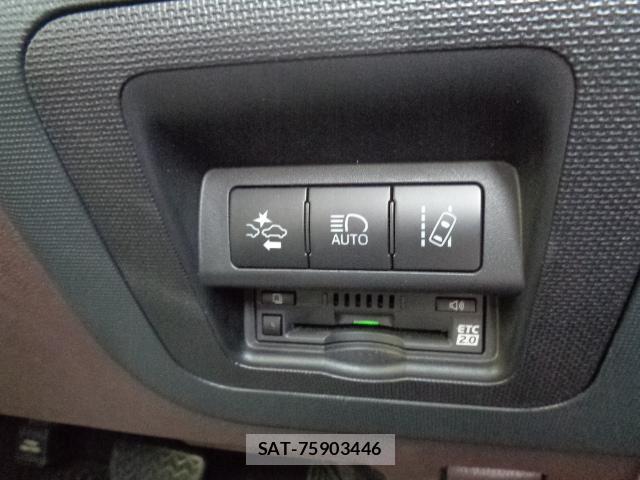 Toyota SPADE 2017-03 8223895-7