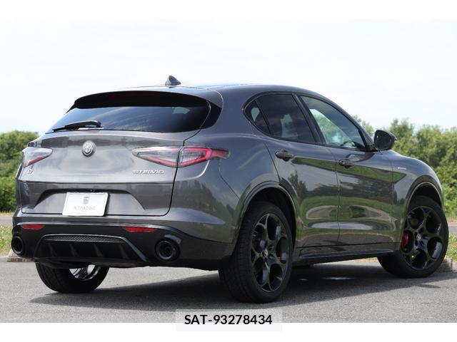 ALFA ROMEO STELVIO 2023-06 8224297-7