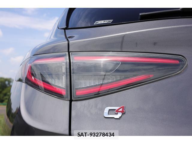 ALFA ROMEO STELVIO 2023-06 8224297-9