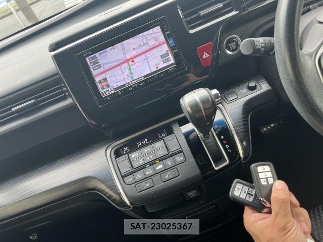 Honda e 2017-05 8216200-12
