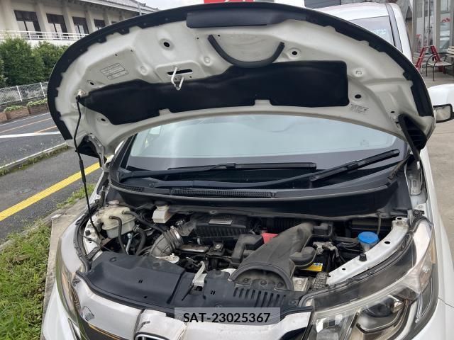 Honda e 2017-05 8216200-14