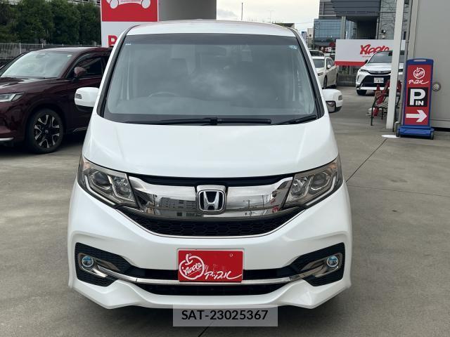 Honda e 2017-05 8216200-16