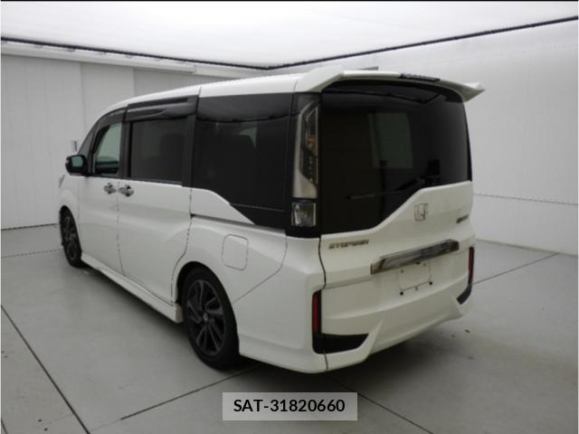 Honda e 2021-02 8216443-8